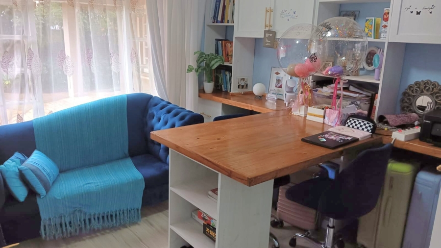 4 Bedroom Property for Sale in Beacon Bay Eastern Cape